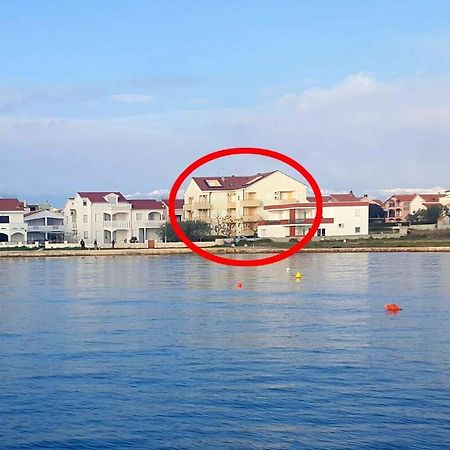 Apartments By The Sea Privlaka, Zadar - 14816 ภายนอก รูปภาพ