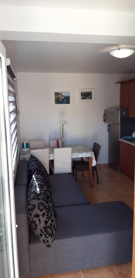 Apartments By The Sea Privlaka, Zadar - 14816 ภายนอก รูปภาพ