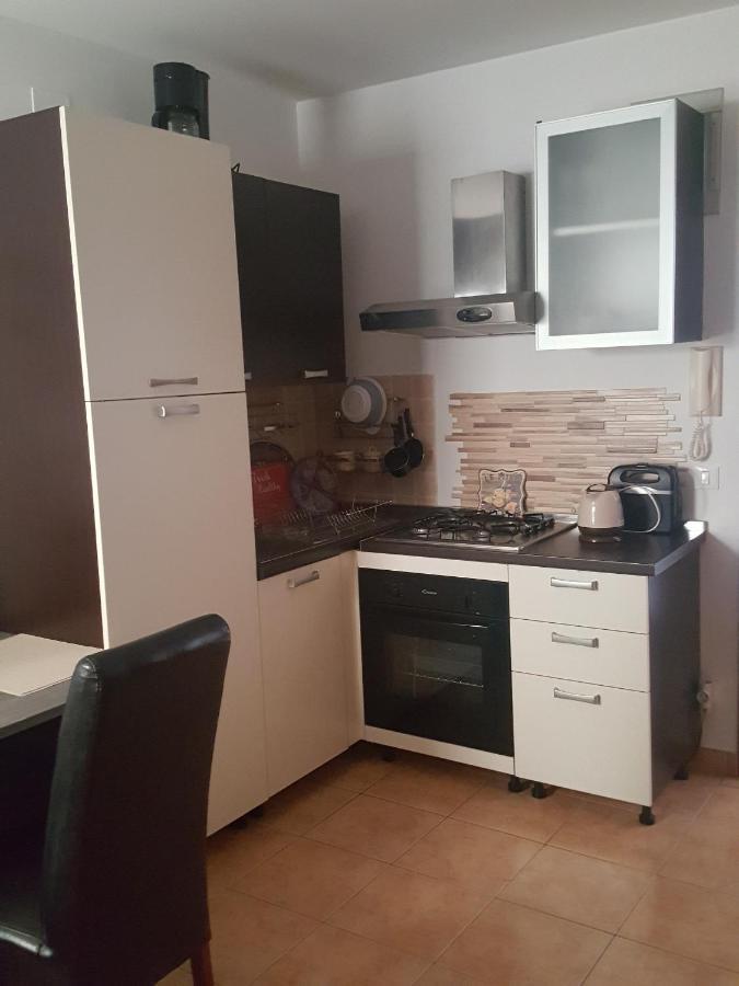 Apartments By The Sea Privlaka, Zadar - 14816 ภายนอก รูปภาพ